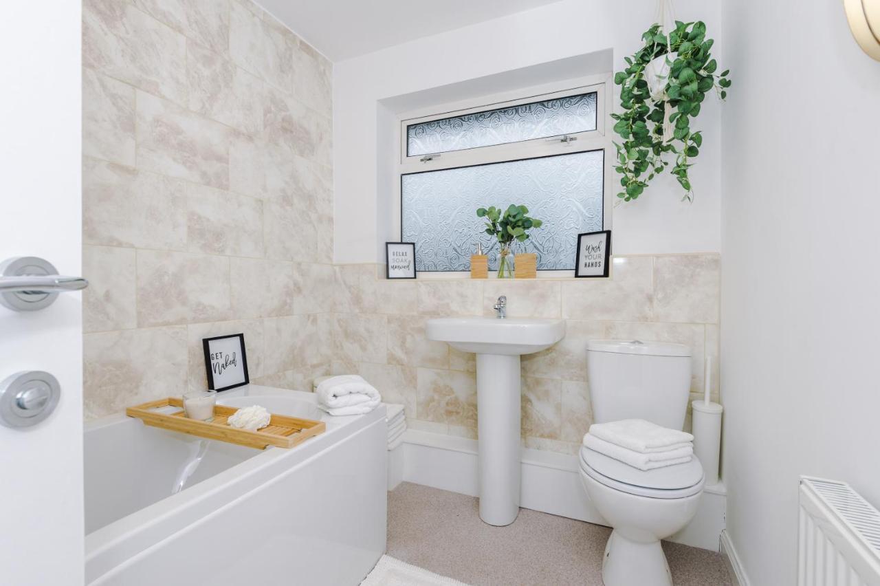 Welcoming 3 Bed Home, 10 Mins From Chester Races And Zoo Saughall Eksteriør bilde