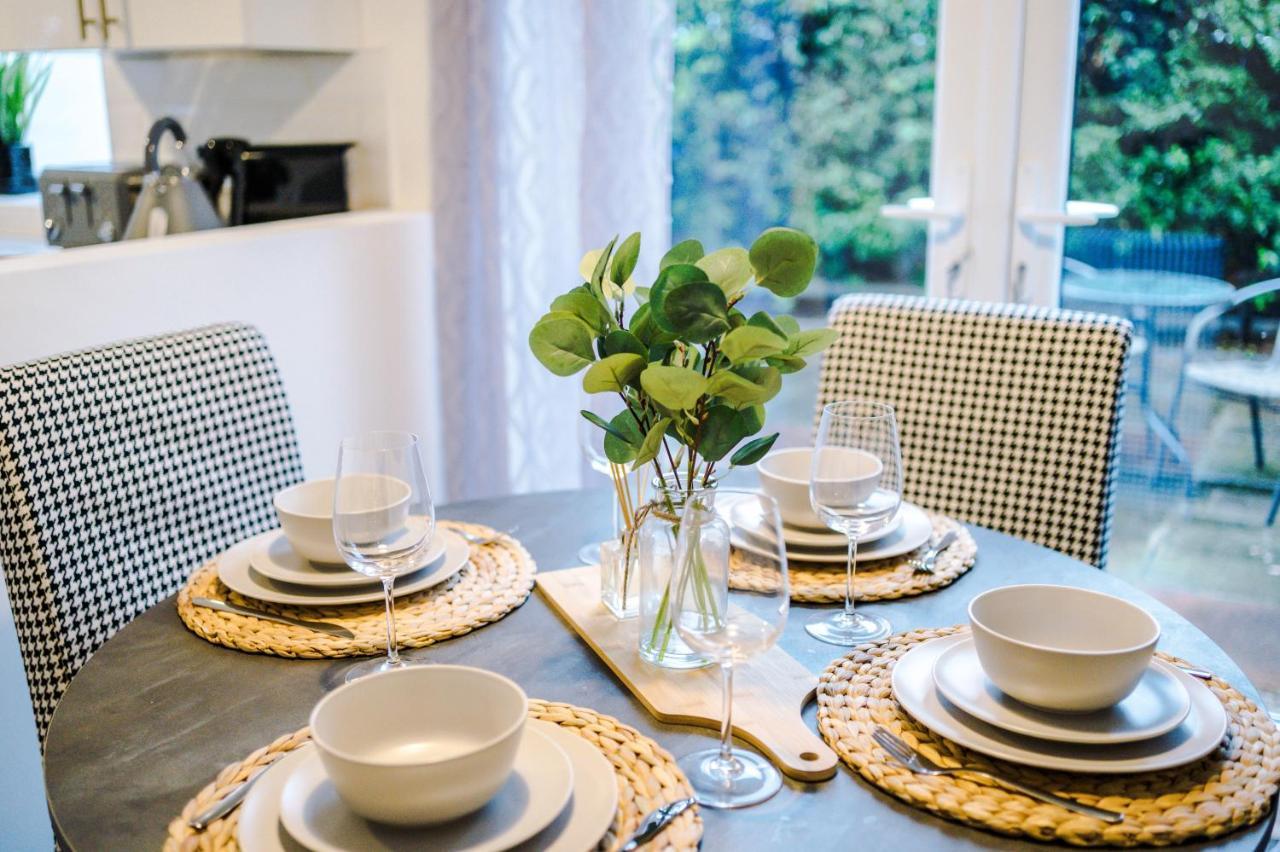 Welcoming 3 Bed Home, 10 Mins From Chester Races And Zoo Saughall Eksteriør bilde